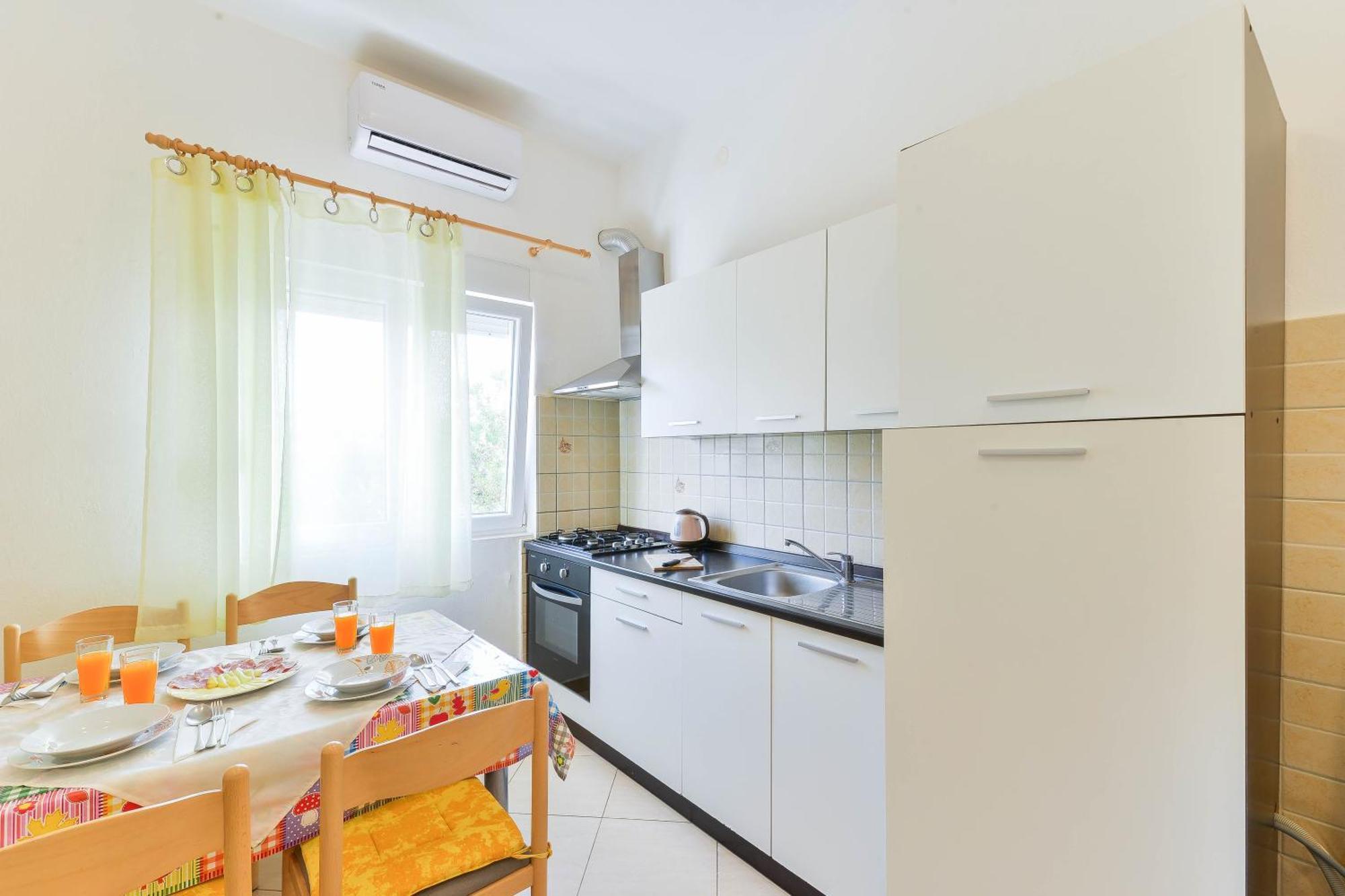 Apartments Lavanda Туран Екстериор снимка