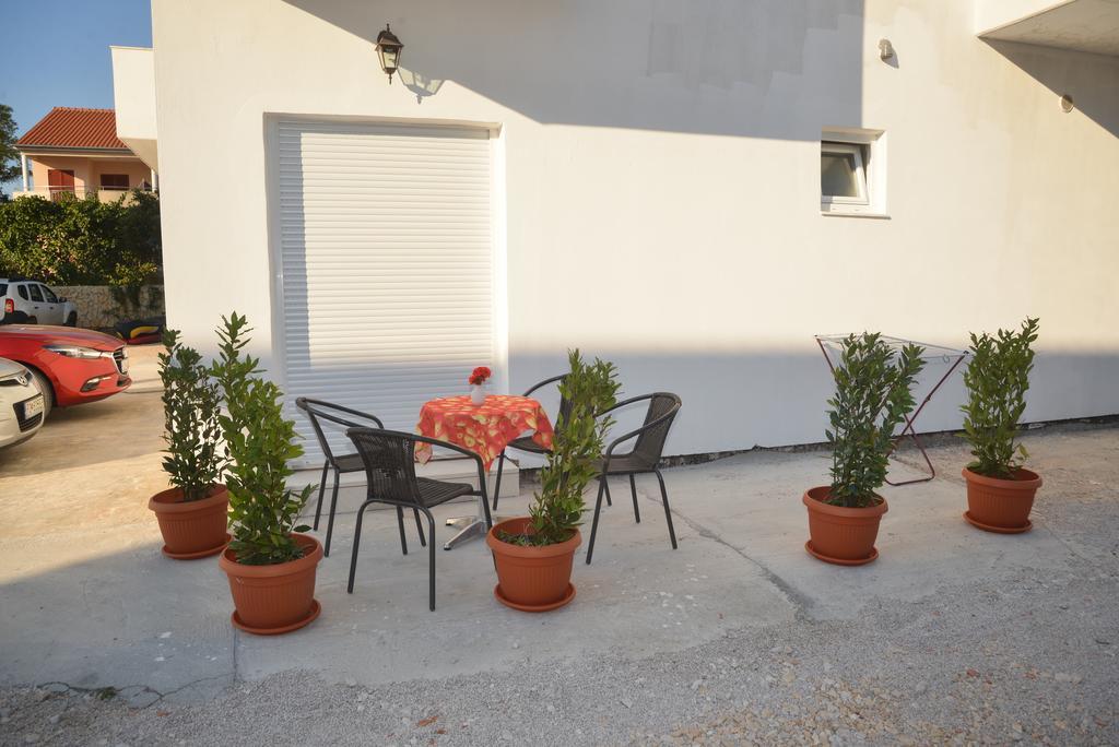 Apartments Lavanda Туран Екстериор снимка