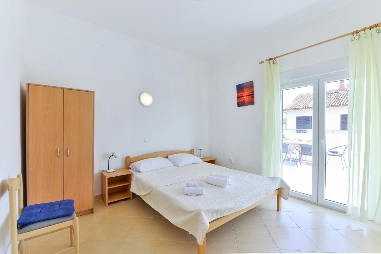 Apartments Lavanda Туран Екстериор снимка
