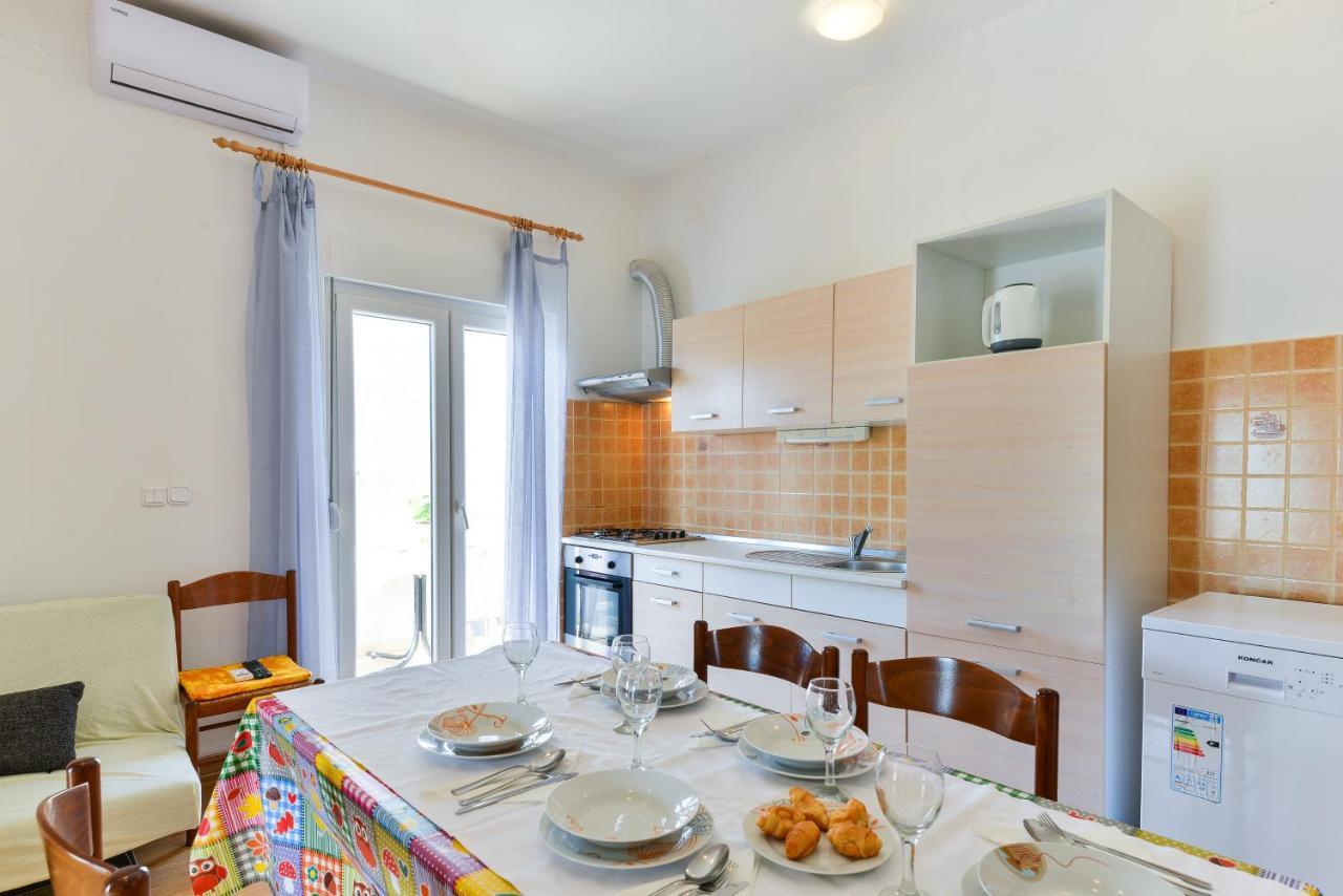 Apartments Lavanda Туран Екстериор снимка