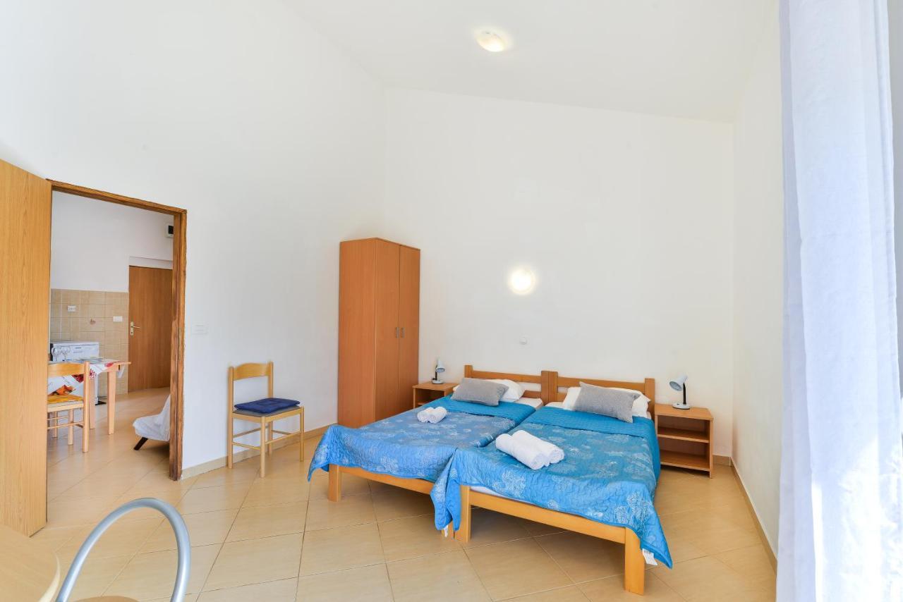 Apartments Lavanda Туран Екстериор снимка