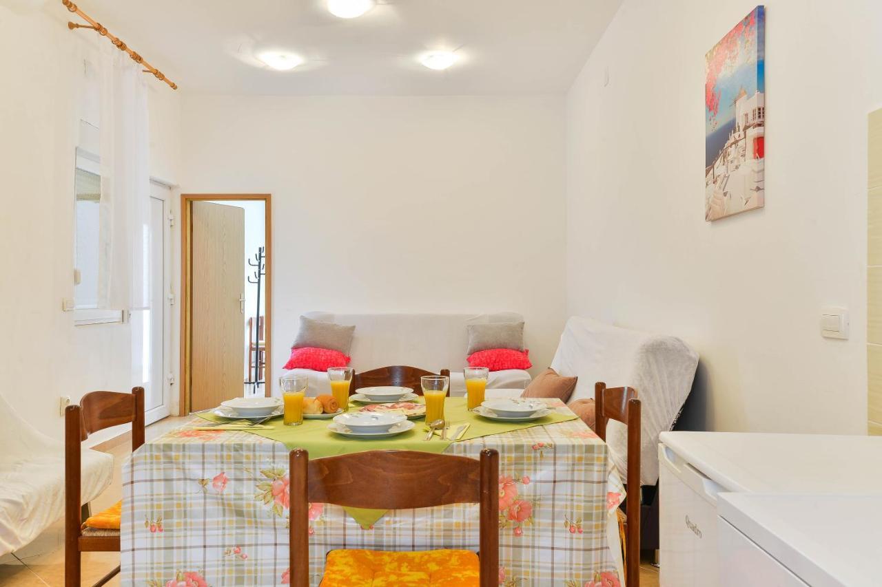 Apartments Lavanda Туран Екстериор снимка