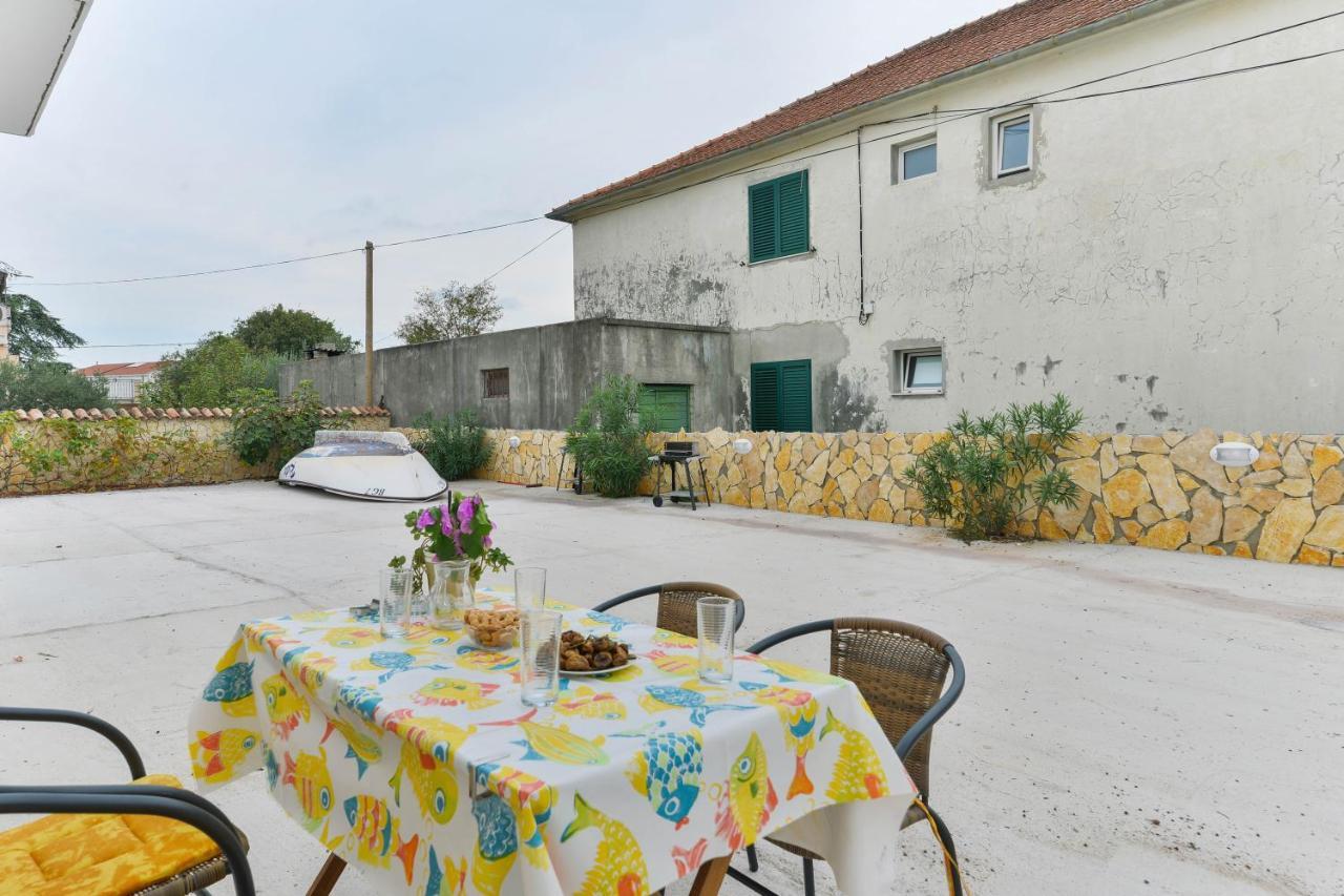 Apartments Lavanda Туран Екстериор снимка