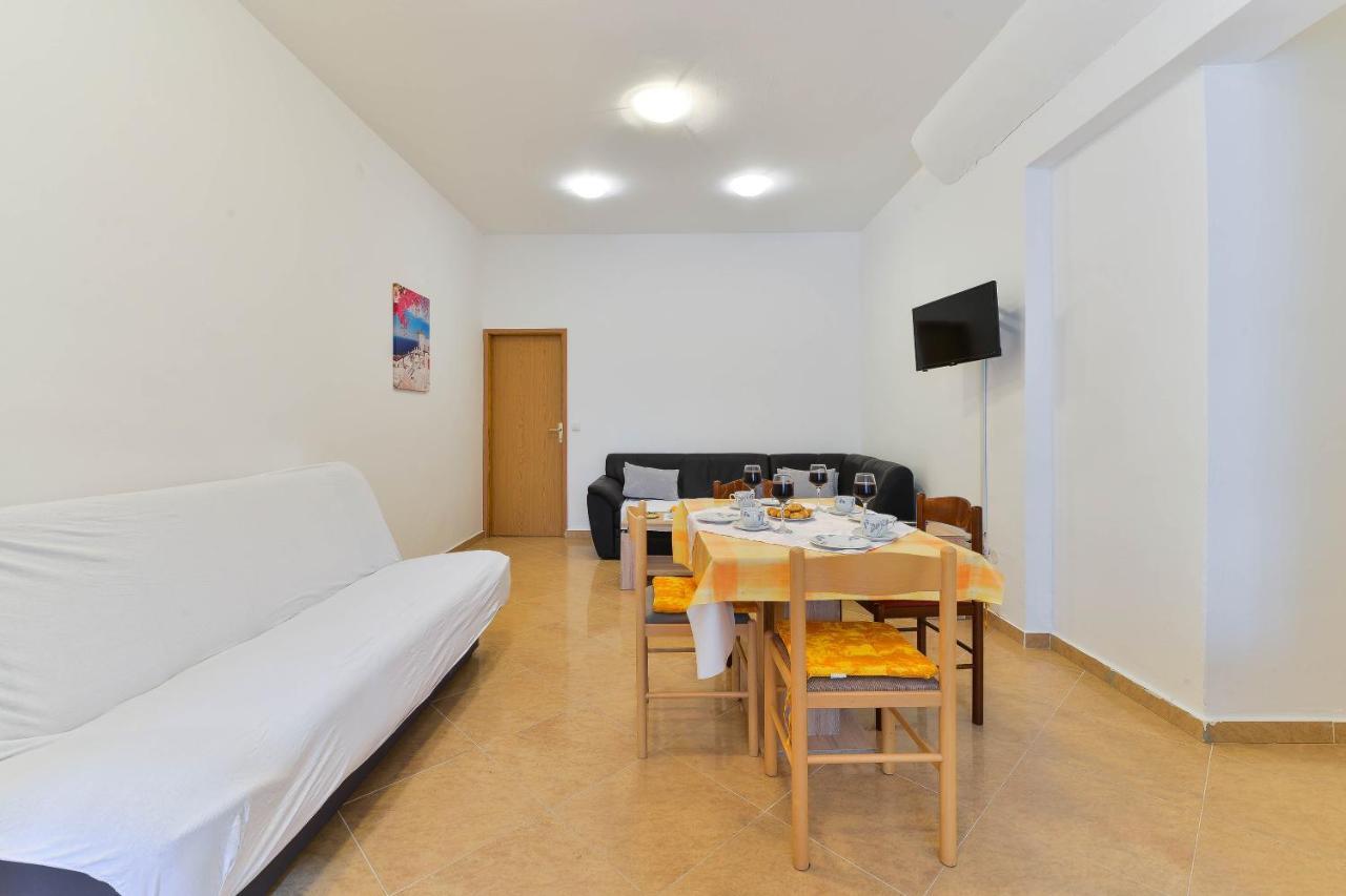 Apartments Lavanda Туран Екстериор снимка